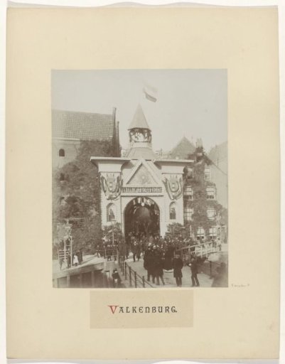 Crowd under an Arch of Honour in Valkenburg during the April Festivals in 1887