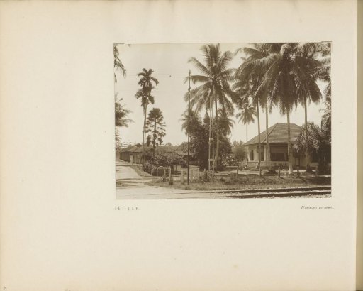 Page 14 of the photo album of the Algemeene Vereeniging van Rubberplanters ter Oostkust van Sumatra (A.V.R.O.S.)