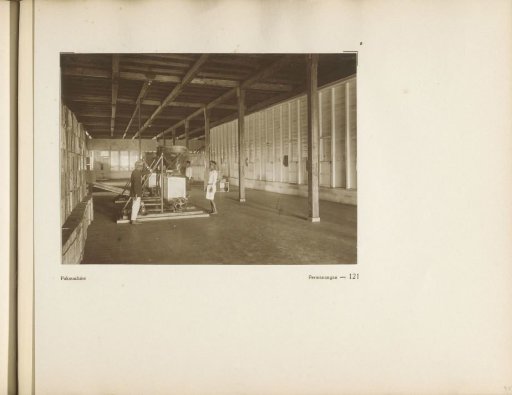 Page 121 from the photo album of the General Association of Rubber Planters on the East Coast of Sumatra (A.V.R.O.S.)