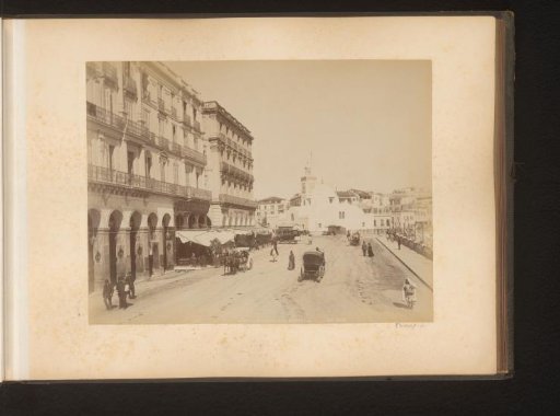 View of Boulevard de la Republique in Algiers