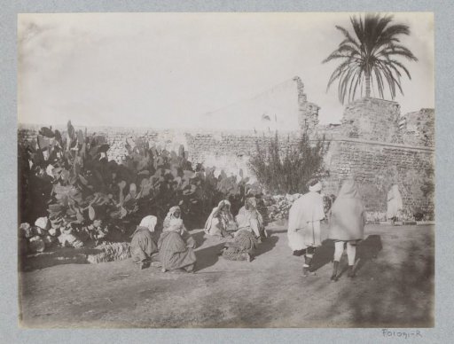 Arabs at (presumably) the city wall of Tunis