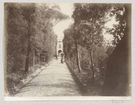 Man and woman on an avenue leading to the café of Villa Pallavicini in Pegli