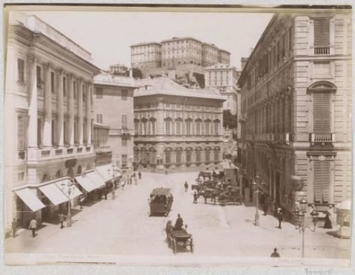 Piazza Fontana Morose in Genoa