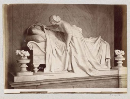 Monument to Raffaela Pienovi on the Staglieno cemetery in Genoa