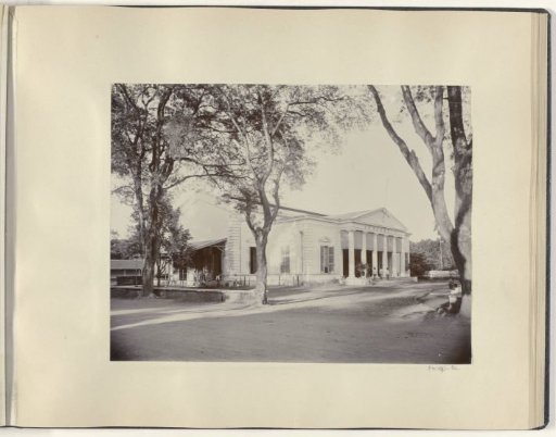 Javanese servants at the Concordia Society in Weltevreden
