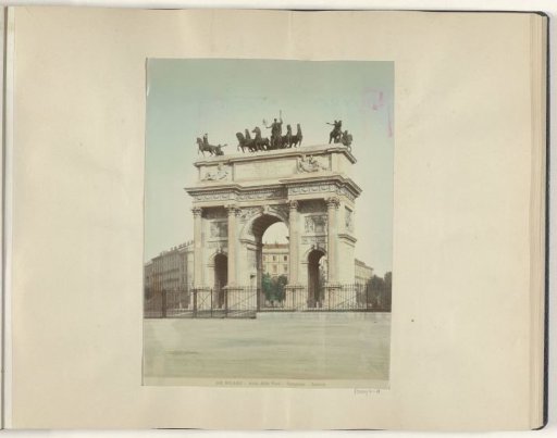 Arco della Pace in Milan