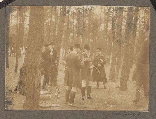 Equestrian scene at the Royal Gamekeeper's Lodge Het Loo: riders eating and drinking in a wood
