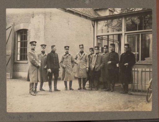 Equestrian scene at the Royal Forest Estate Het Loo: military riders at a barn and refreshment stand