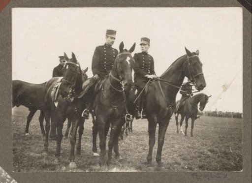 Equestrian scene at the Royal Forestry Het Loo: uniformed men on horseback