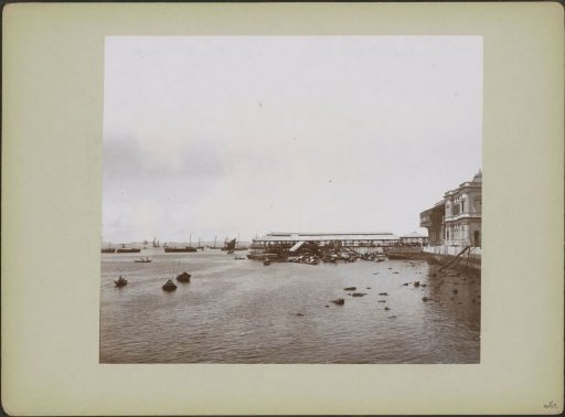 Ships at the roadstead of Colombo