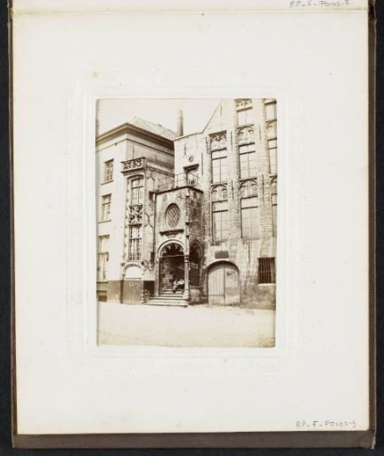 Pijndershuisje and the portal of the Toll House in Bruges