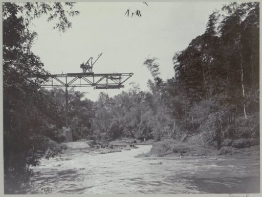 Construction of the central section of a bridge over the Kali Brantas south of Malang (Photo XVIII)
