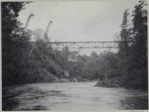 View of abutment, pier and span of a bridge over the Kali Brantas south of Malang (Photo XXII)