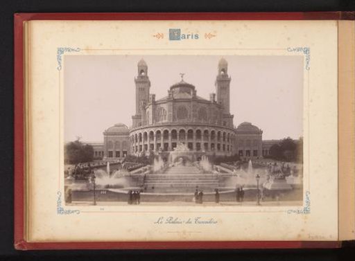 View of the Palais du Trocadéro in Paris