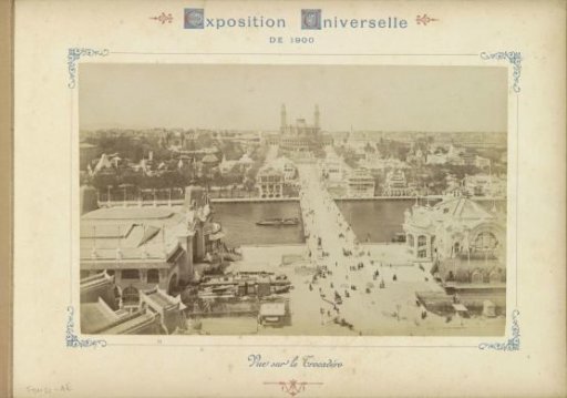 View of the Seine, the Pont d'Iéna and the Palais du Trocadéro in Paris