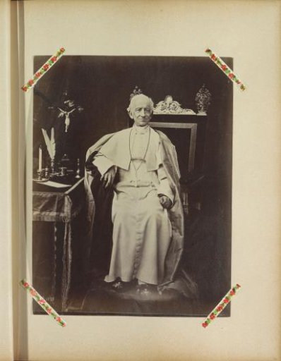 Portrait of Pope Leo XIII, seated, seen from the front