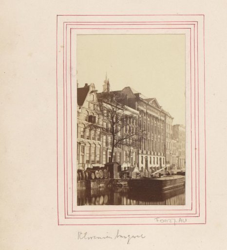 Kloveniersburgwal with the Trippenhuis to the right of center