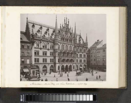 Town Hall at the Marienplatz in Munich