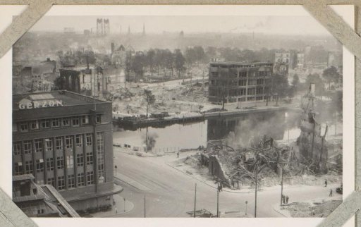 Ruins near the Leuvehaven in Rotterdam, seen from the Karrensteeg