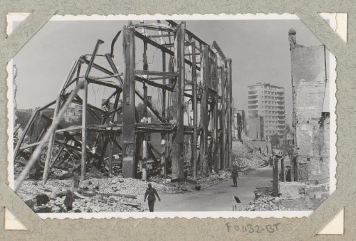 Ruins of the Vroom & Dreesman on the Binnenweg in Rotterdam