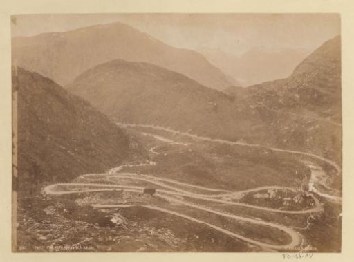 Landscape with hairpin bends in Norway (Østmandlid)