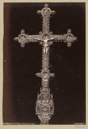 Golden cross in the Basílica de San Isidoro in León