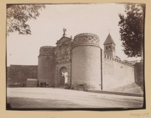 View of the Puerta de Bisagra Nueva in Toledo