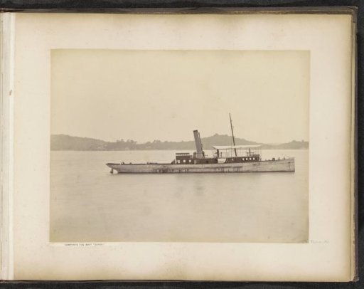 Tugboat 'Sunda' of the Tanjong Pagar Dock Co. Ltd. in Singapore