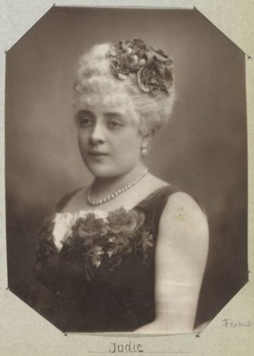 Portrait of the actress Anna Judic