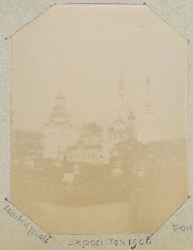 View of the Russian pavilion during the World's Fair of 1900 in Paris