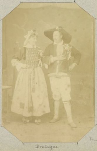 Portrait of a couple in costume from Bourg de Batz
