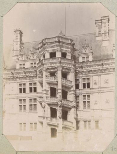 Exterior of the spiral staircase of the Château of Chambord