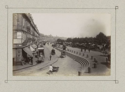 Quai de Bourgogne in Bordeaux