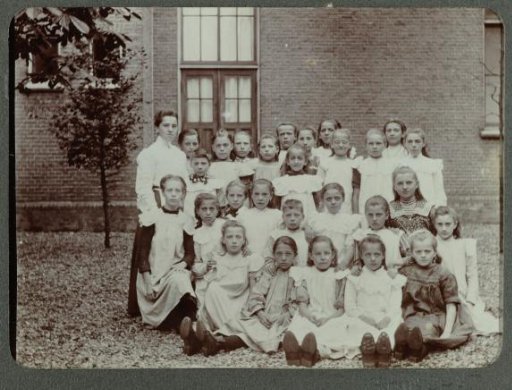 Group portrait of a school class of girls