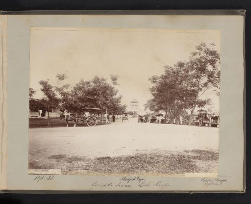 Street view in Kota-Radja with Atjeh-club and Hotel de l'Europe