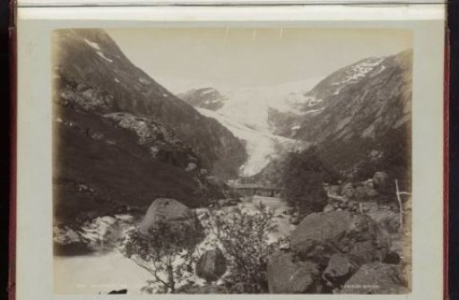 View of the Buerbreengletsjer near Odda