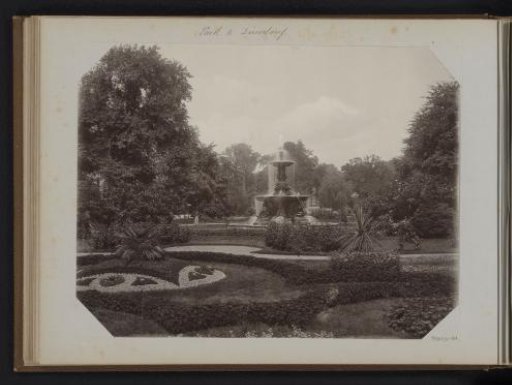 View of a fountain in a park at Düsseldorf