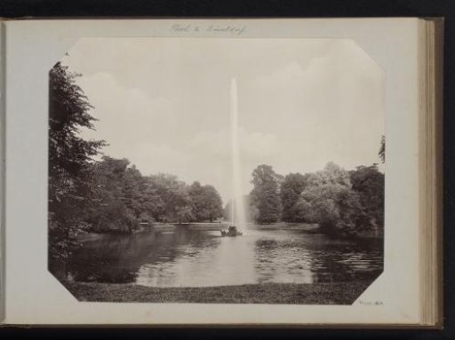 View of a pond with fountain at Düsseldorf
