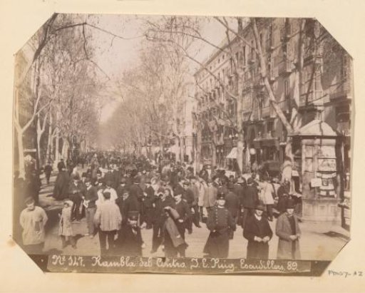 Street view near Rambla dels Caputxins at Barcelona