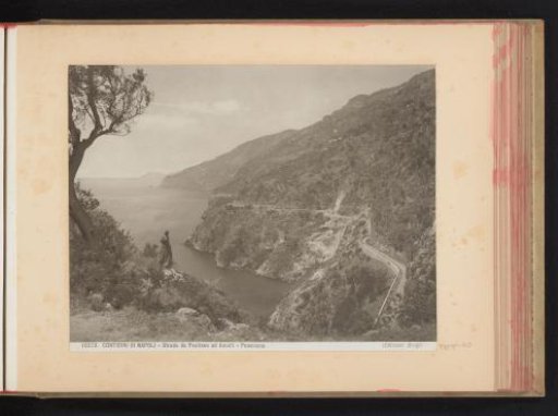 View of the road from Positano to Amalfi