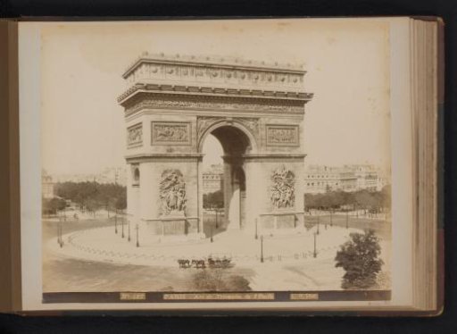 Arc de Triomphe in Paris