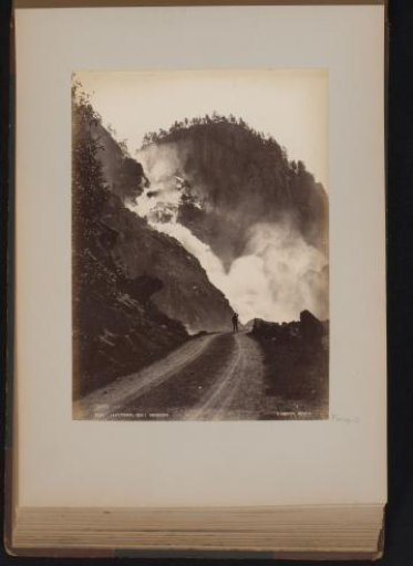 View of the Låtefossen in Hordaland