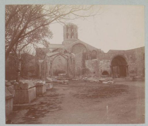 Alyscamps Cemetery in Arles