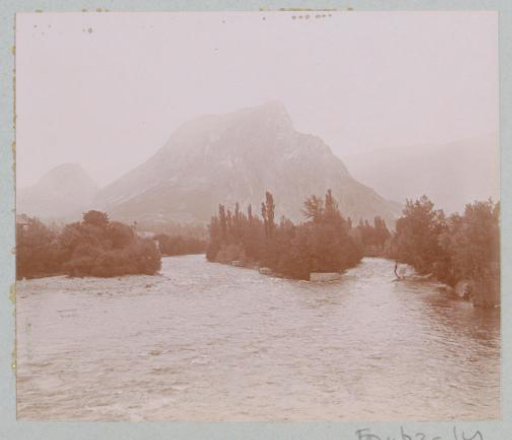 Confluence of the rivers Ariège and Vicdessos at Tarascon-sur-Ariège