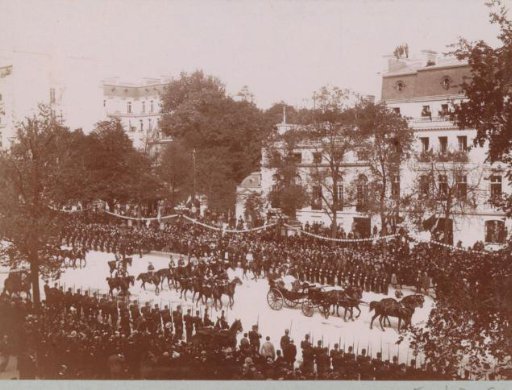 Parade of riders and carriages during the visit of Tsar Nicholas II of Russia to Paris