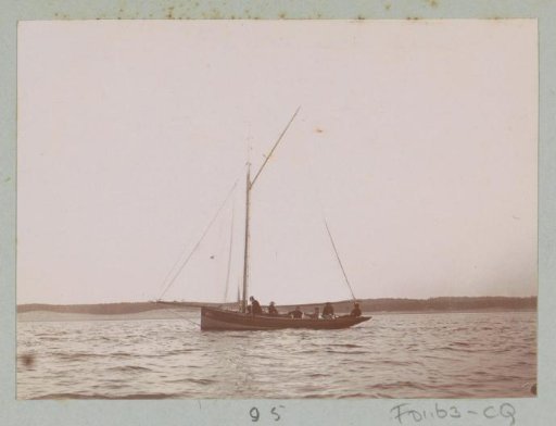 Six persons in a sailboat, presumably off Le Moulleau near Arcachon