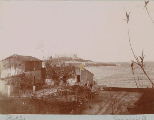 Shipyard in Antibes