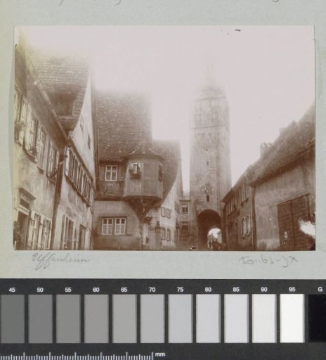 View of the Würzburger Tor in Uffenheim