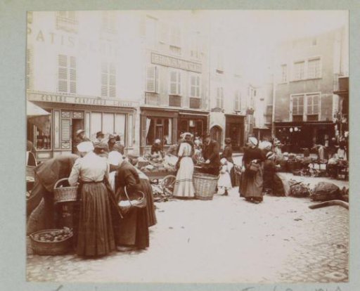 Street market in Issoire