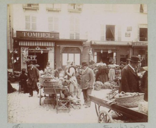 Street market in Issoire